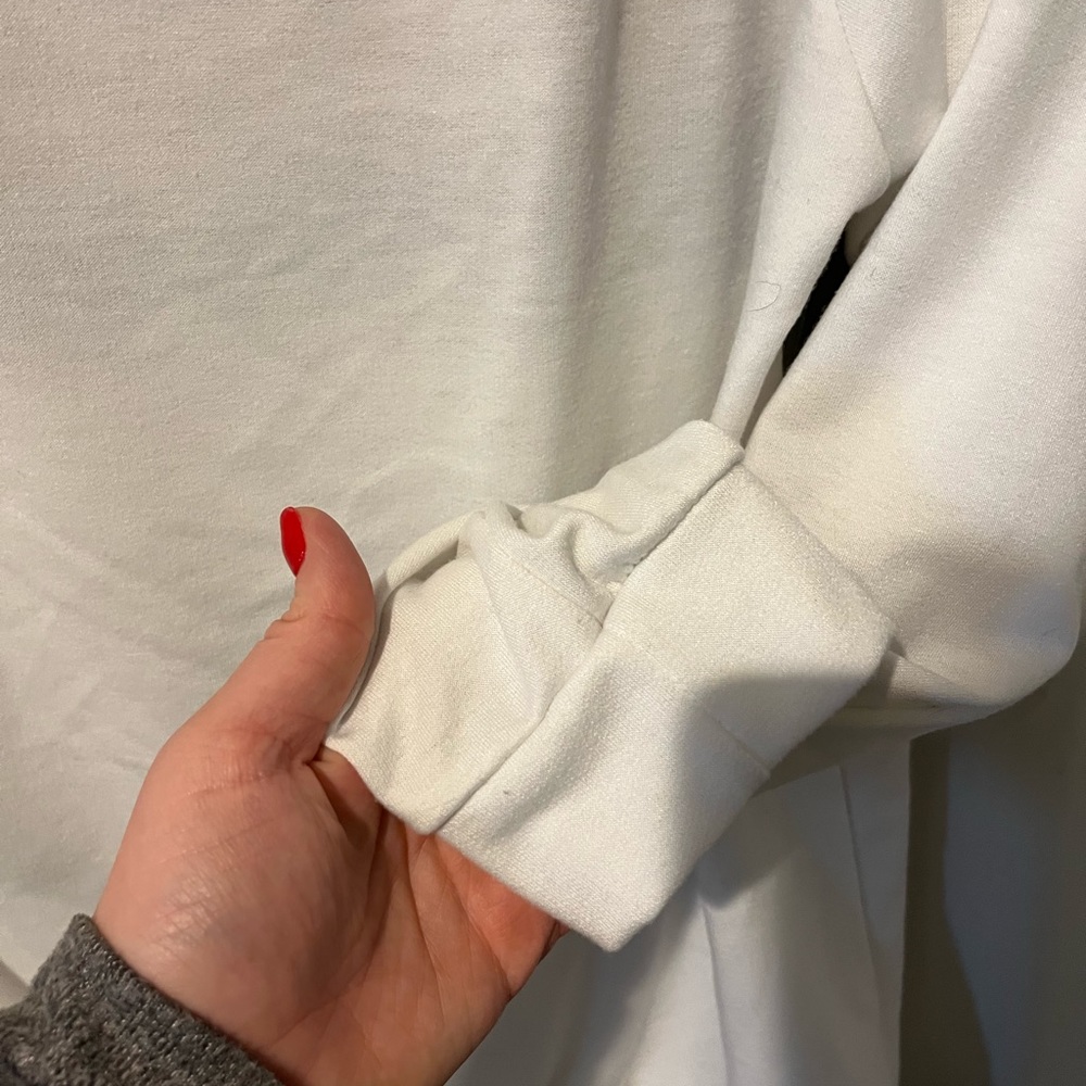 White top - Picture 3 of 4